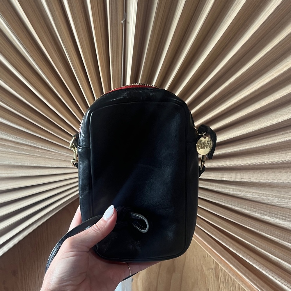 Elegant Black Crossbody Bag